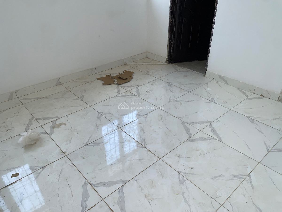 2 Bedroom Apartment, in a Secure Estate, Gwarinpa, Abuja, Flat / Apartment for Rent