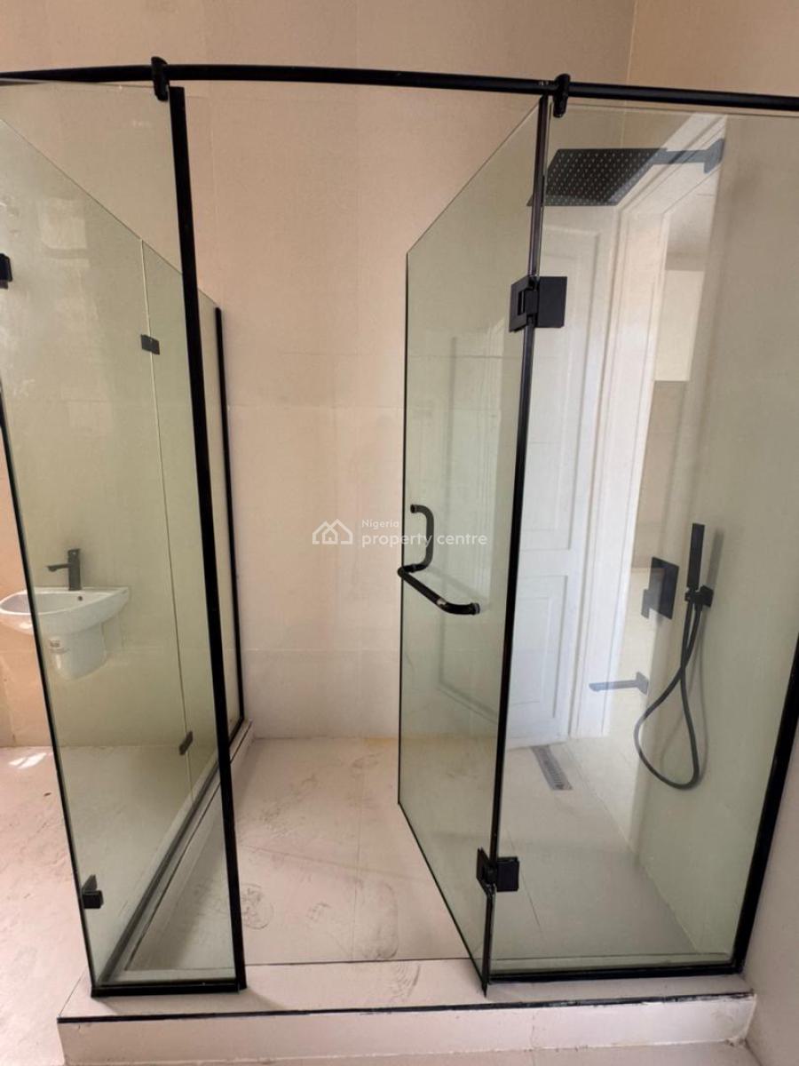 Aesthetically Pleasing 3 Bedroom Apartment  with Swimming Pool, Lift, Secured Neighborhood in Lekki Phase 1, Lekki Phase 1, Lekki, Lagos, Block of Flats for Sale