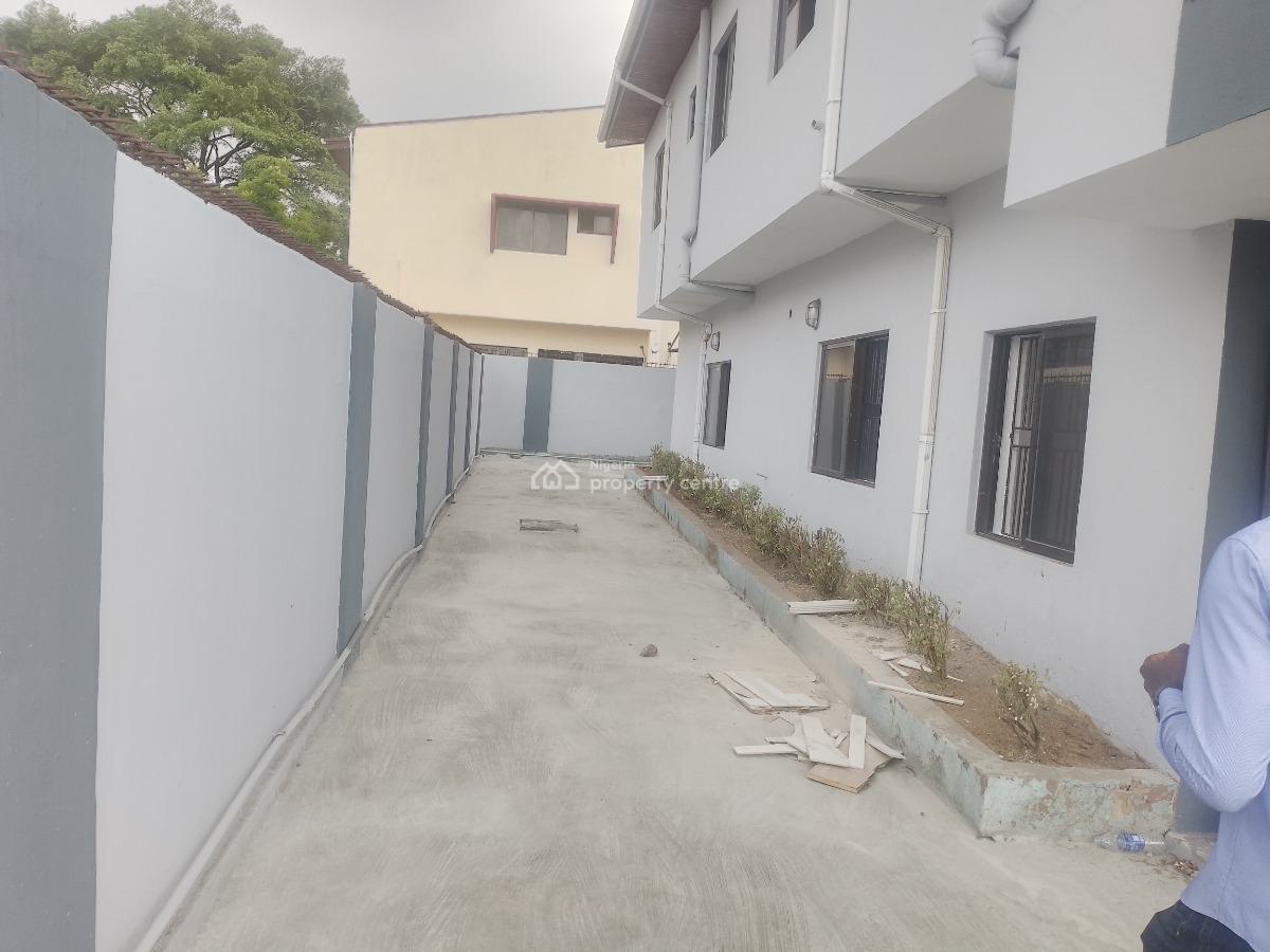 Newly Renovated 6 Bedroom Duplex with 2 Rooms Bq for Commercial Use, Gra Ikeja, Ikeja, Lagos, Office Space for Rent