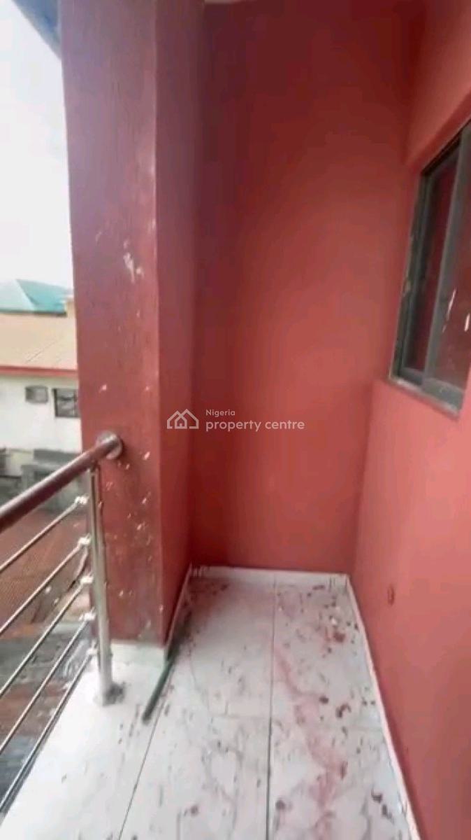 Standard and Spacious 2 Bedroom Flat, Shomolu, Lagos, Flat / Apartment for Rent