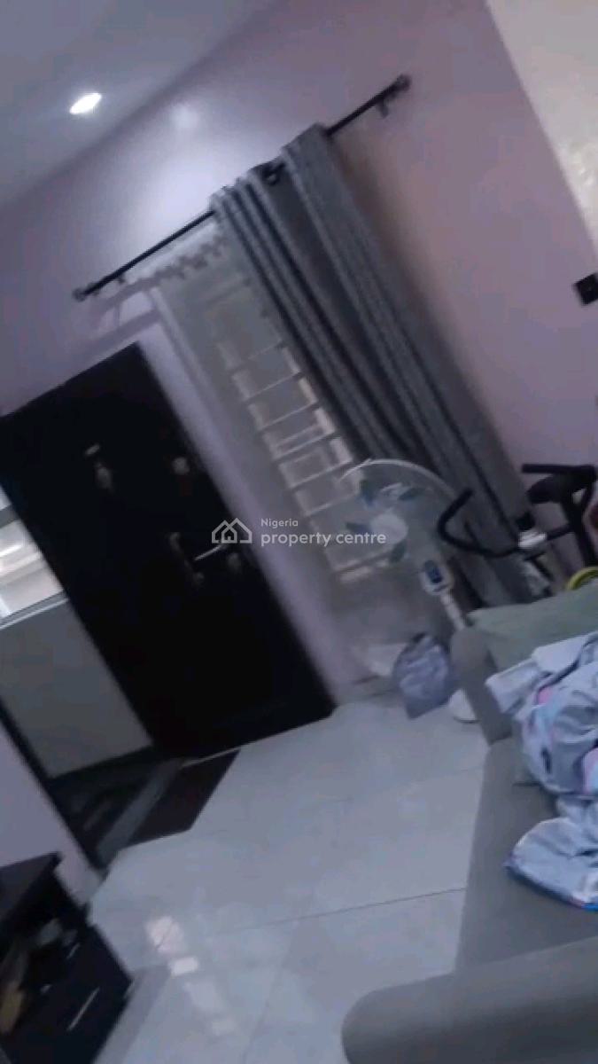 Standard and Spacious Mini Flat, Yaba, Adekunle, Yaba, Lagos, Mini Flat (room and Parlour) for Rent