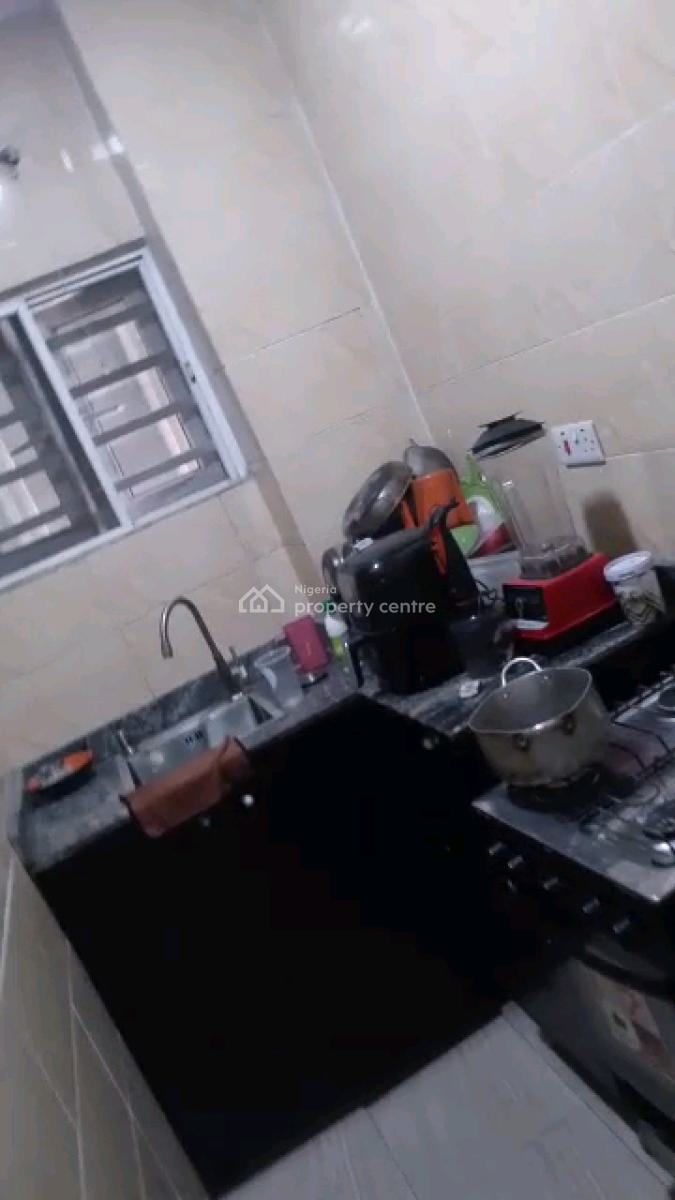 Standard and Spacious Mini Flat, Yaba, Adekunle, Yaba, Lagos, Mini Flat (room and Parlour) for Rent