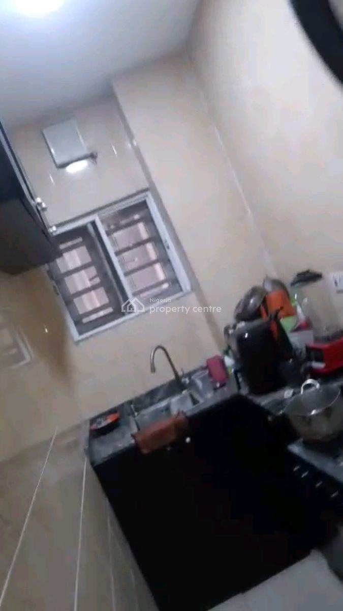 Standard and Spacious Mini Flat, Yaba, Adekunle, Yaba, Lagos, Mini Flat (room and Parlour) for Rent