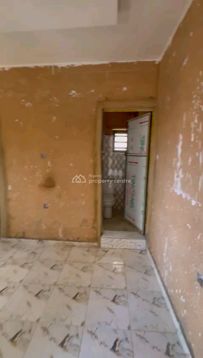 Standard and Spacious Room Self Contain, Shomolu, Shomolu, Lagos, Self Contain (single Rooms) for Rent