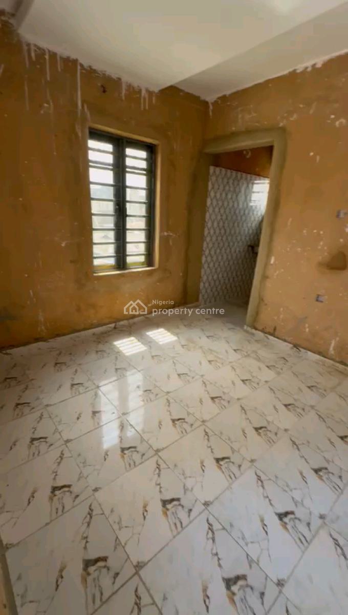 Standard and Spacious Room Self Contain, Shomolu, Shomolu, Lagos, Self Contain (single Rooms) for Rent