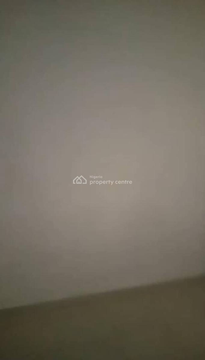 Lovely 2 Bedroom Flat, Oyadiran Estate, Sabo, Yaba, Lagos, Flat / Apartment for Rent