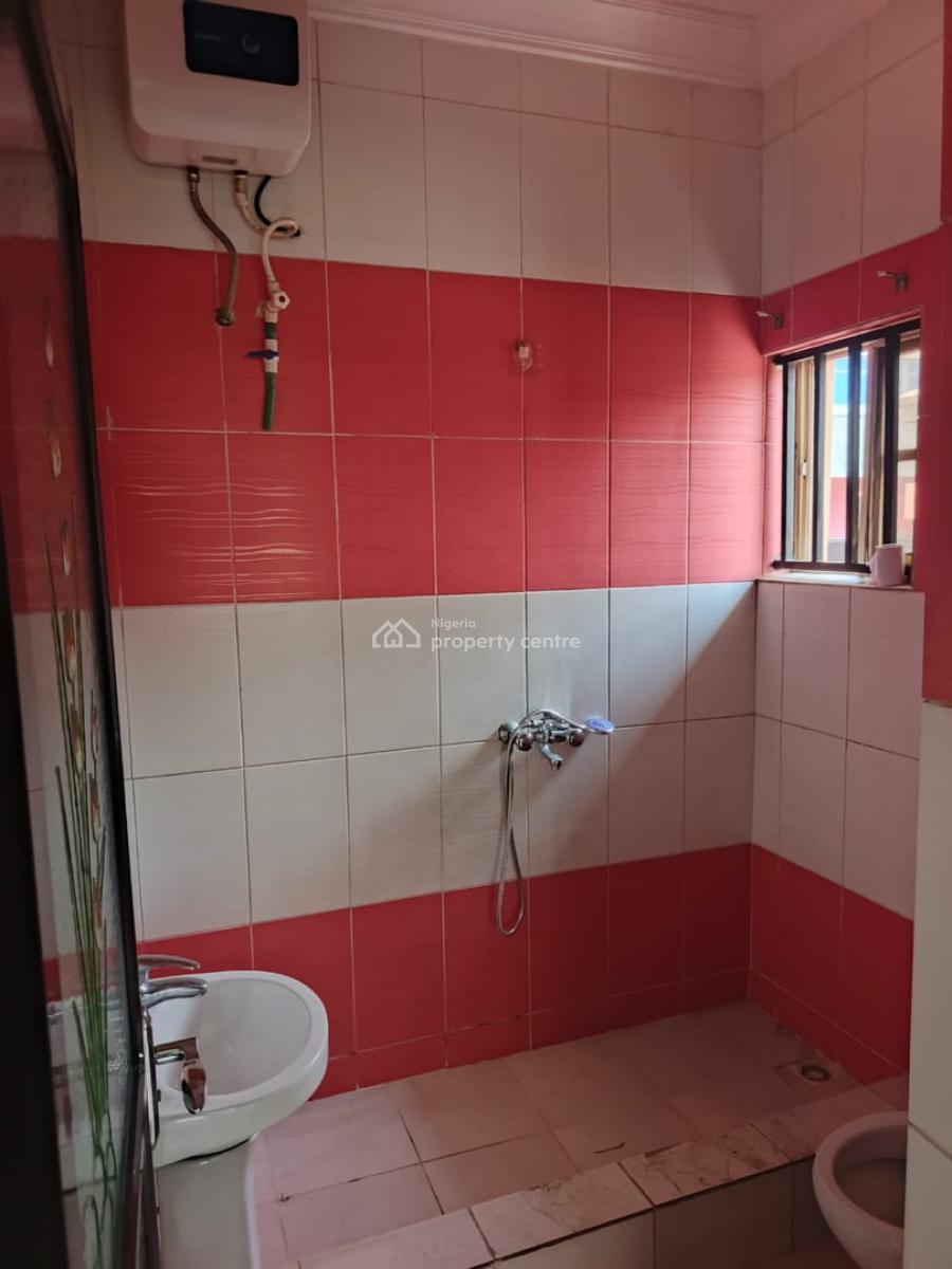 Decent 3 Bedroom Apartment, Gra Phase 1, Magodo, Lagos, Flat / Apartment for Rent