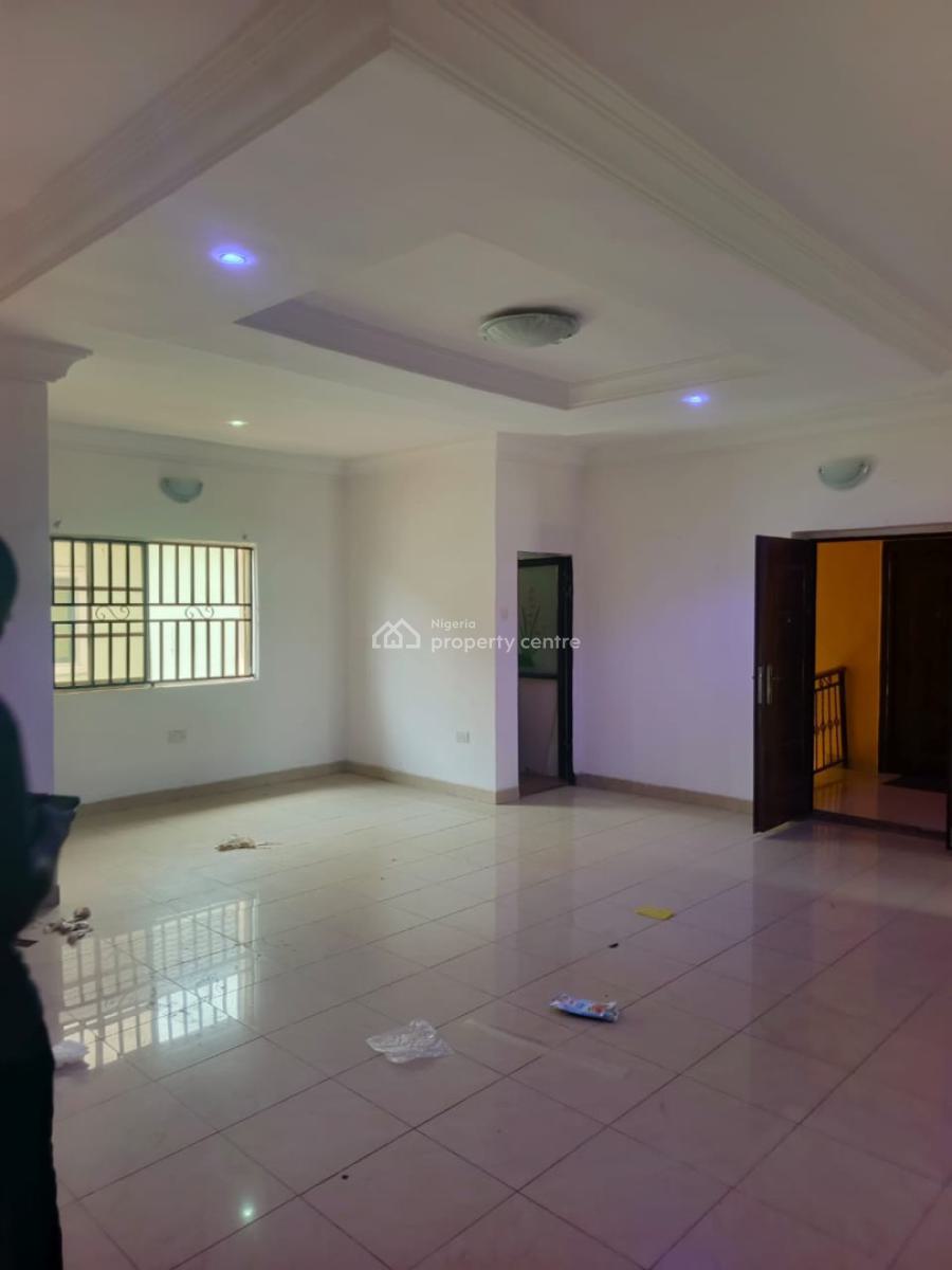 Decent 3 Bedroom Apartment, Gra Phase 1, Magodo, Lagos, Flat / Apartment for Rent