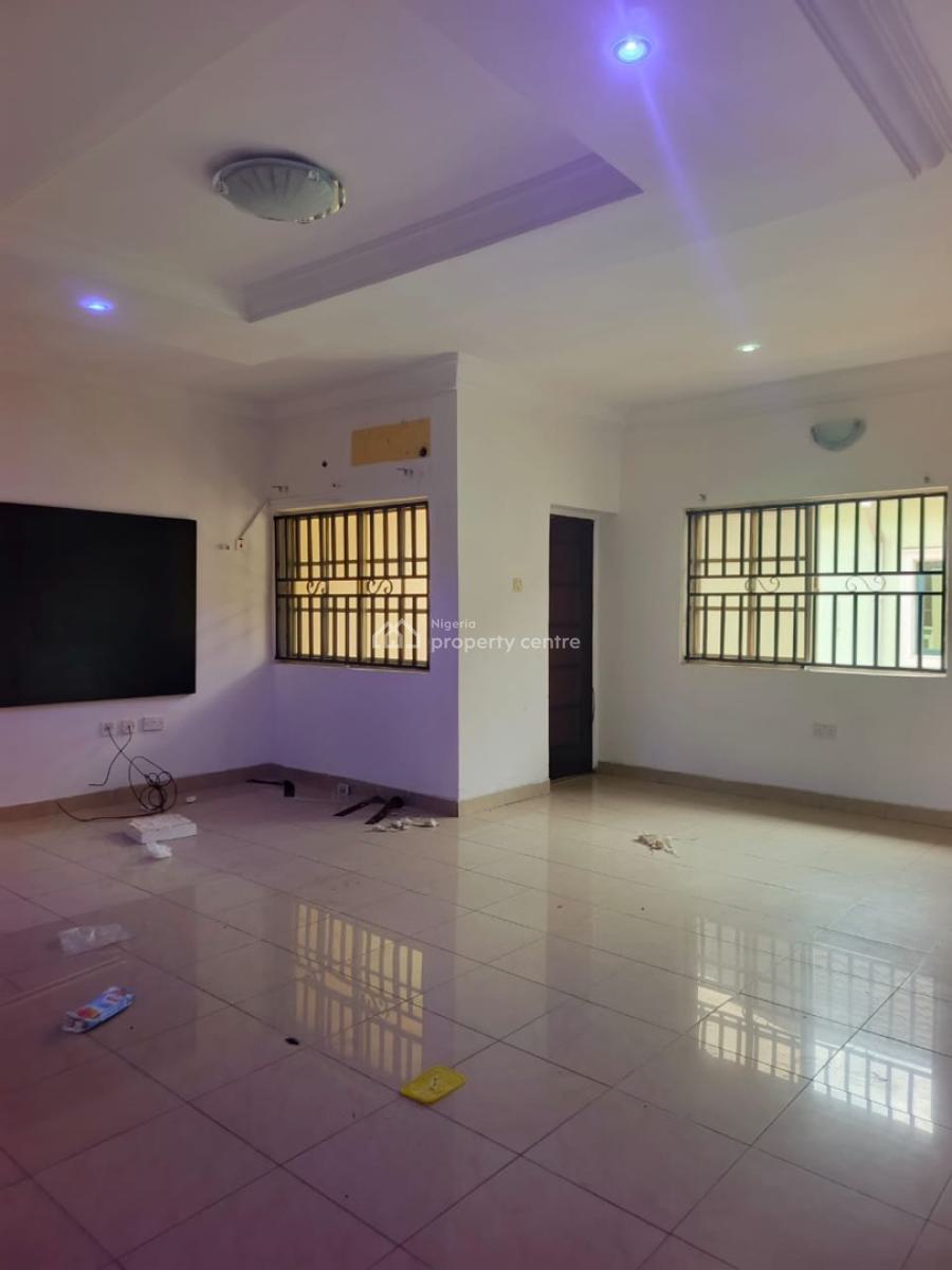 Decent 3 Bedroom Apartment, Gra Phase 1, Magodo, Lagos, Flat / Apartment for Rent