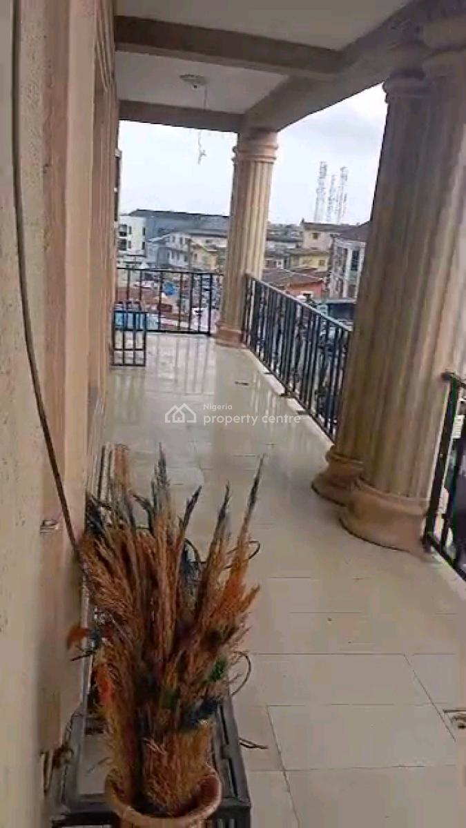 Standard and Spacious 3 Bedroom Flat, Mende, Mende, Maryland, Lagos, Flat / Apartment for Rent