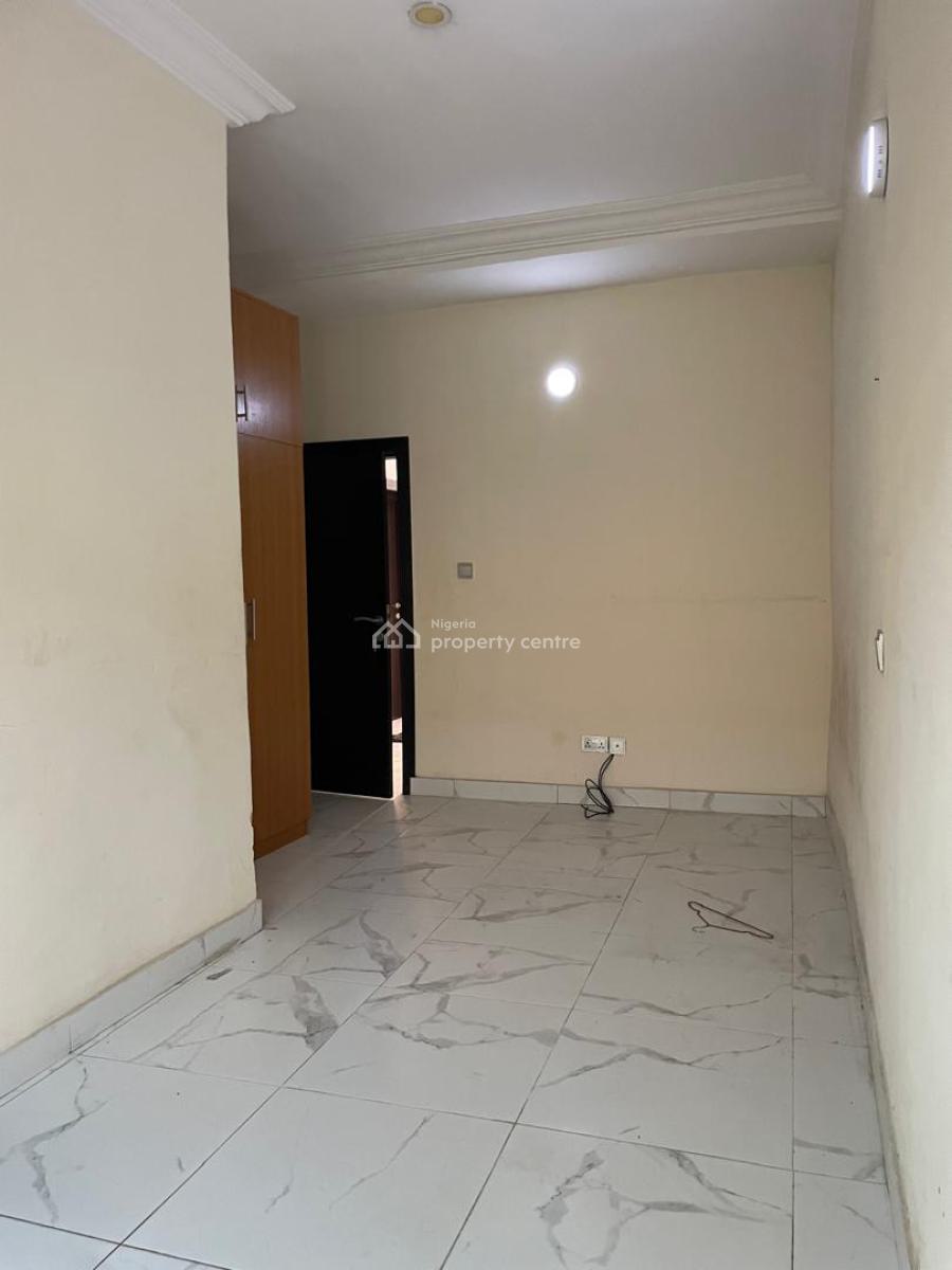 Specious 2 Bedrooms Flat, Chevron, Lekki, Lagos, Flat / Apartment for Rent