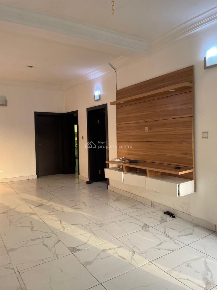 Specious 2 Bedrooms Flat, Chevron, Lekki, Lagos, Flat / Apartment for Rent