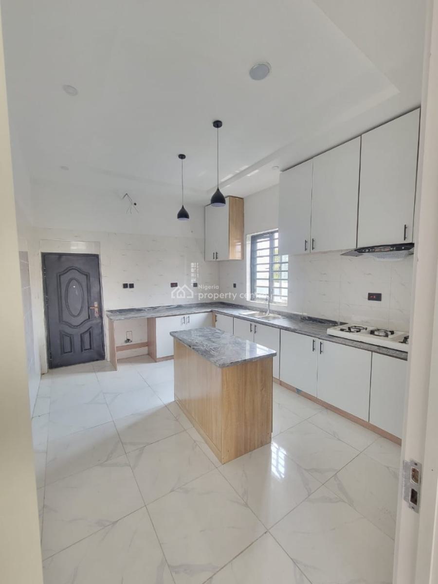 Standard and Spacious 5 Bedroom Fully Detached Duplex, Thomas Estate, Ajah, Lagos, Detached Duplex for Sale