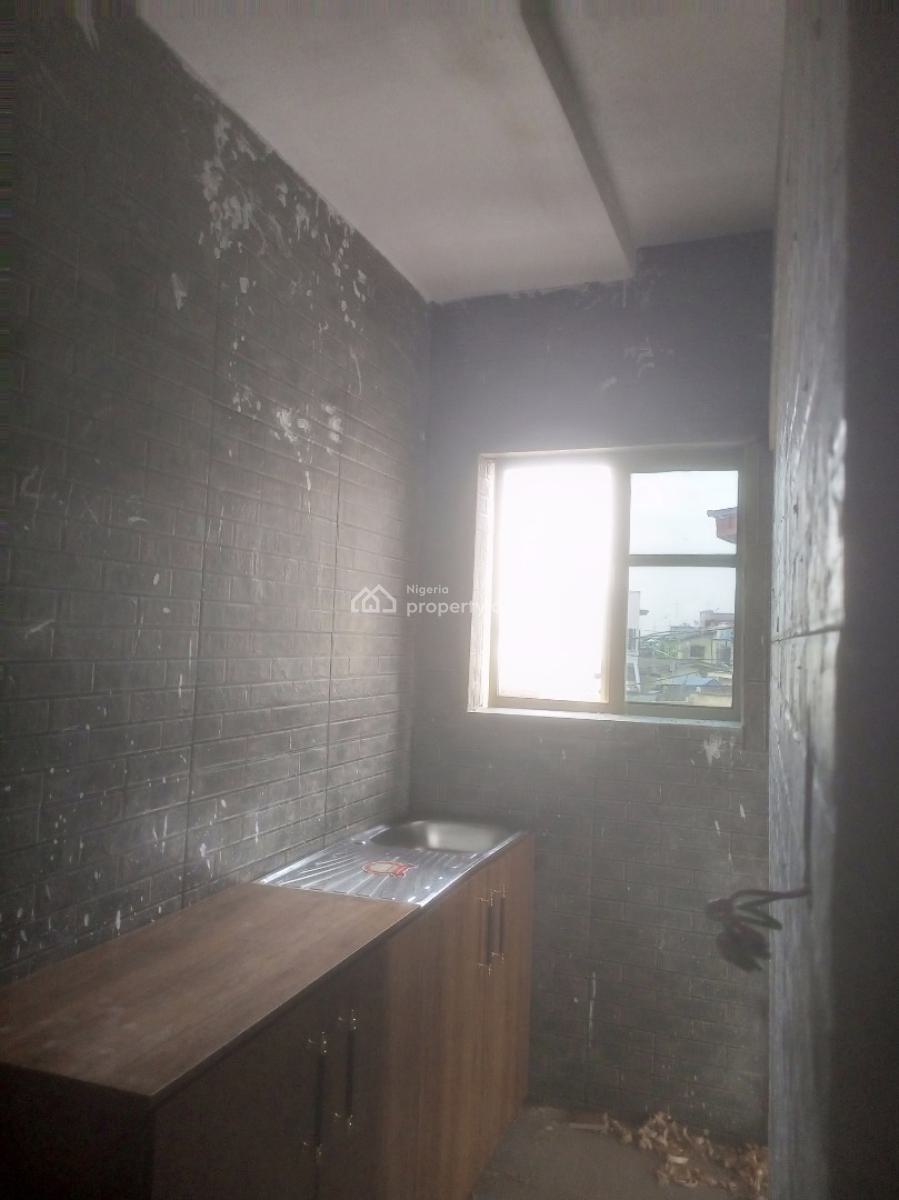 Luxury Newly Built 2 Toilets, Off Kudirat Way Canoe Axis, Oke Afa, Isolo, Lagos, Flat / Apartment for Rent