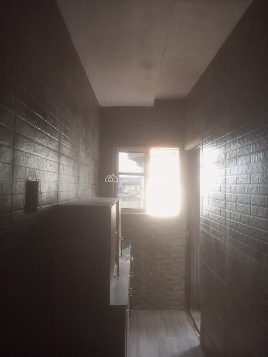 Luxury Newly Built 2 Toilets, Off Kudirat Way, Canoe Axis, Oke Afa, Isolo, Lagos, Flat / Apartment for Rent