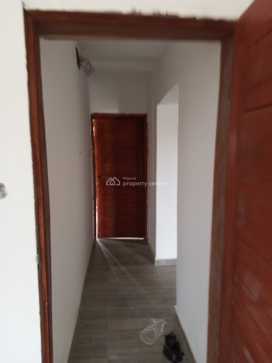 Luxury Newly Built 2 Toilets, Off Kudirat Way, Canoe Axis, Oke Afa, Isolo, Lagos, Flat / Apartment for Rent
