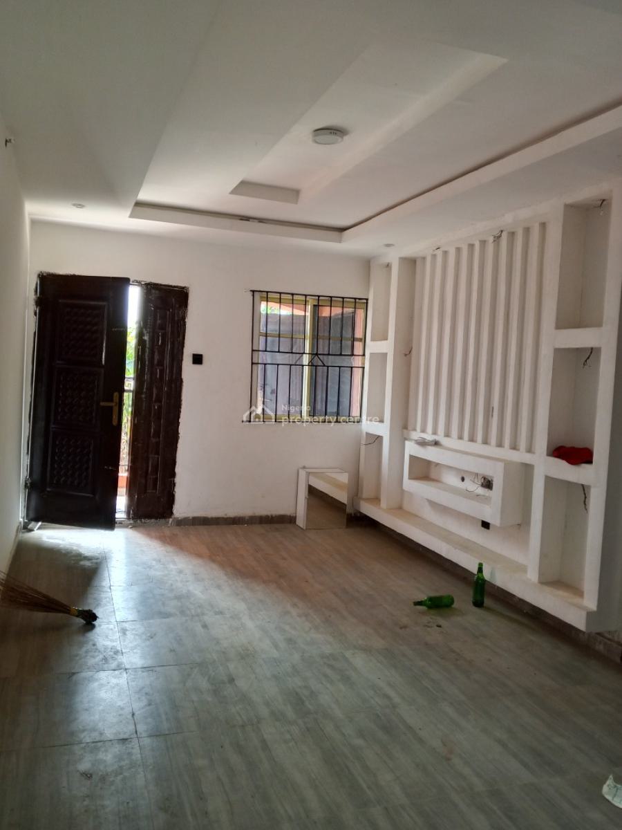 Luxury Newly Built 2 Bedrooms, Upstairs, Off Kudirat Way, Canoe Axis, Oke Afa, Isolo, Lagos, Flat / Apartment for Rent