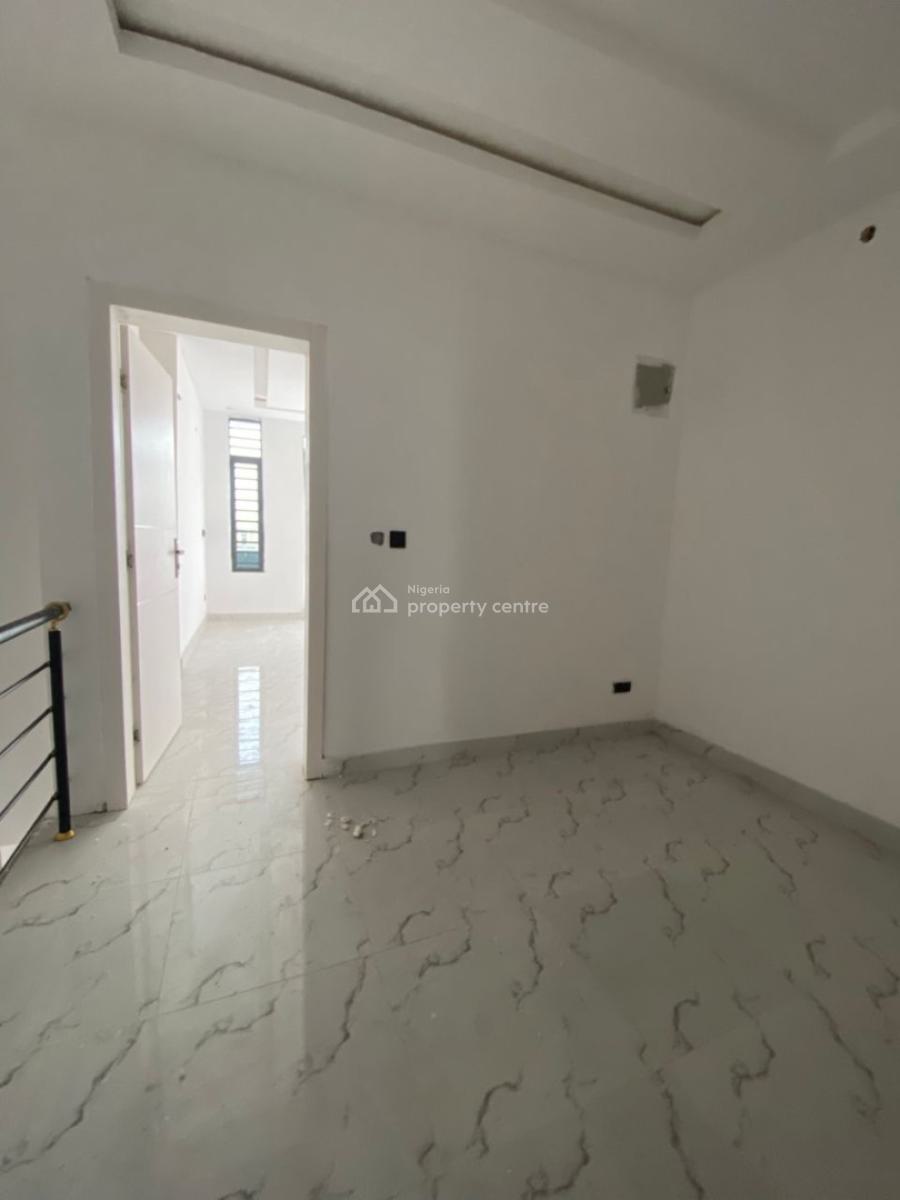 Well Spaced Luxury Brand New, Abraham Adesanya Area, Lekki Phase 1, Lekki, Lagos, Terraced Duplex for Sale