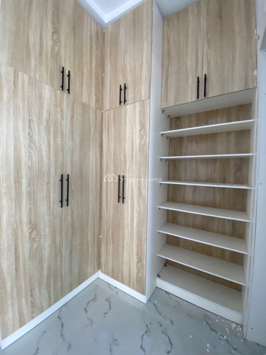 Well Spaced Luxury Brand New, Abraham Adesanya Area, Lekki Phase 1, Lekki, Lagos, Terraced Duplex for Sale