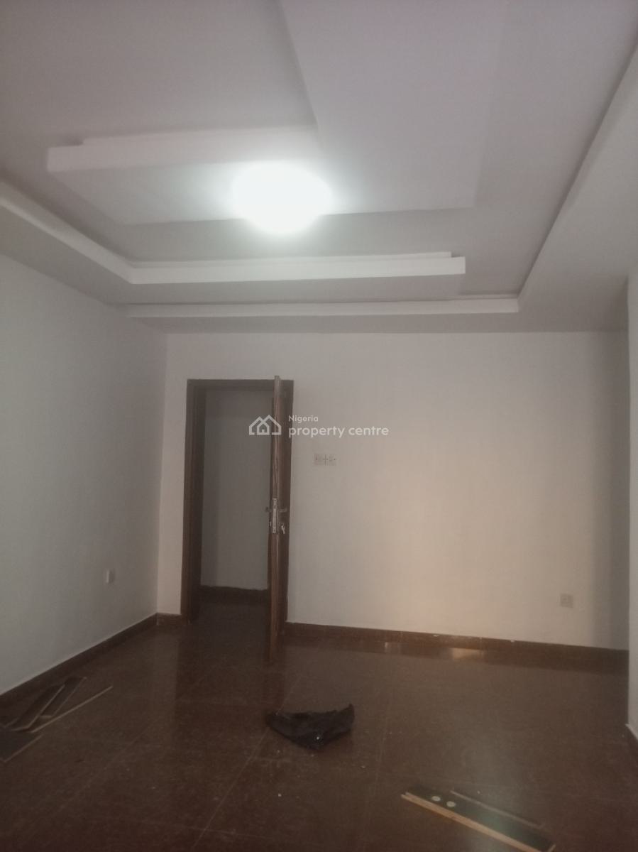 Sharp 2 Bedroom, Bucknor Estate, Isolo, Lagos, Flat / Apartment for Rent