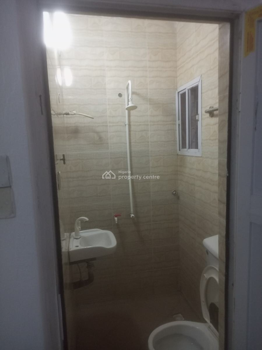 Sharp 2 Bedroom, Bucknor Estate, Isolo, Lagos, Flat / Apartment for Rent