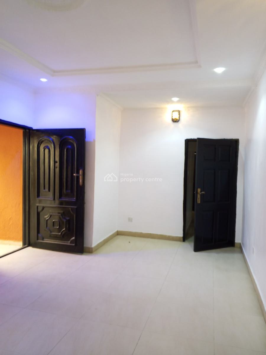 Sharp 2 Bedroom, Bucknor Estate, Isolo, Lagos, Flat / Apartment for Rent
