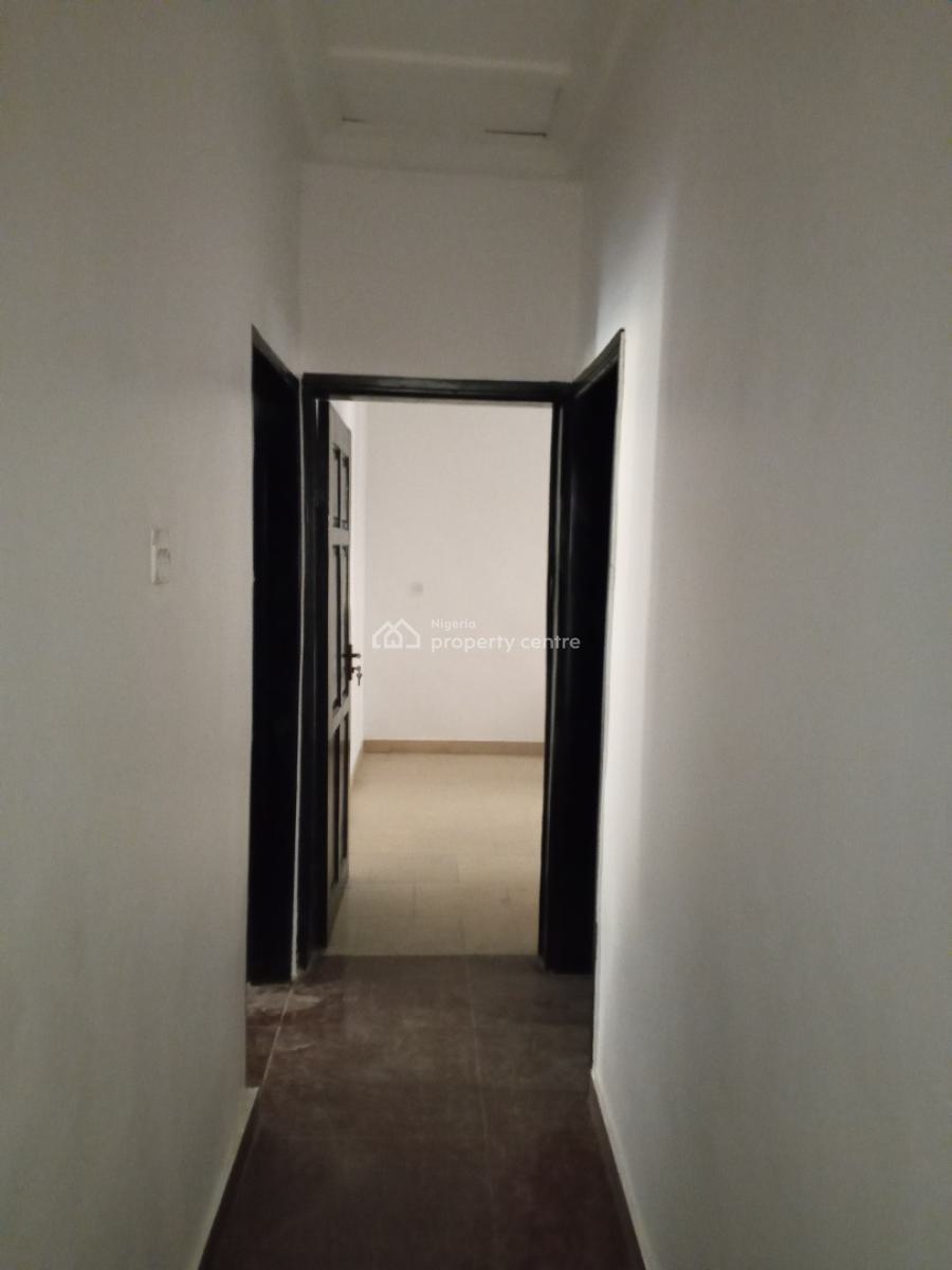 Sharp 2 Bedrooms, Bucknor Estate, Isolo, Lagos, Flat / Apartment for Rent