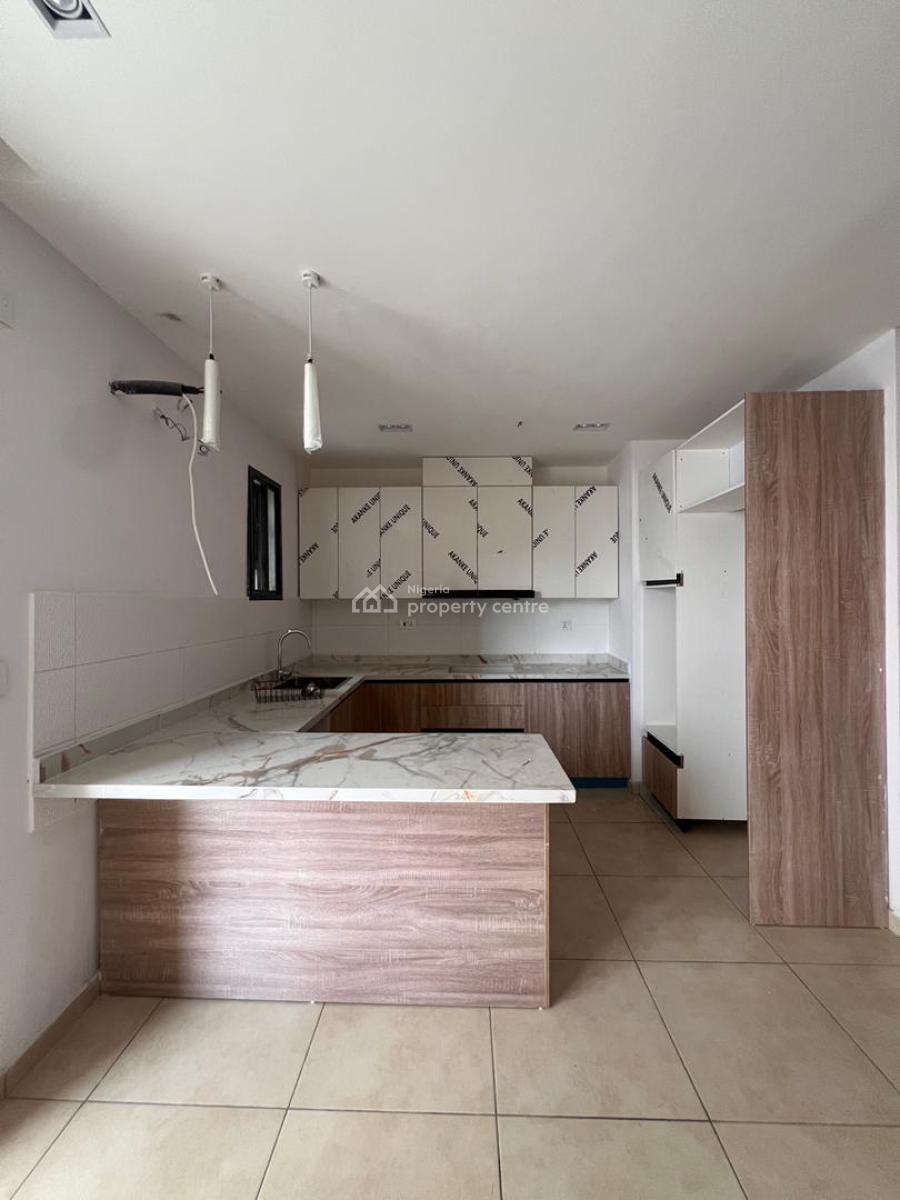 Stunning 2 Bedroom Apartment with Swimming Pool and Elevators, Ideal for Personal Residence and Shortlet Investment, Lekki Phase 1, Lekki, Lagos, Flat / Apartment for Sale