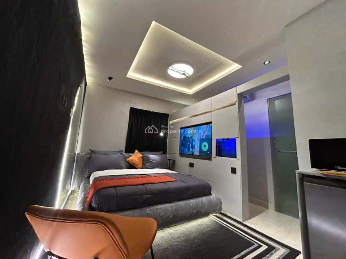 Stunning Studio Apartment, Off Admiralty, Lekki Phase 1, Lekki, Lagos, Flat / Apartment Short Let