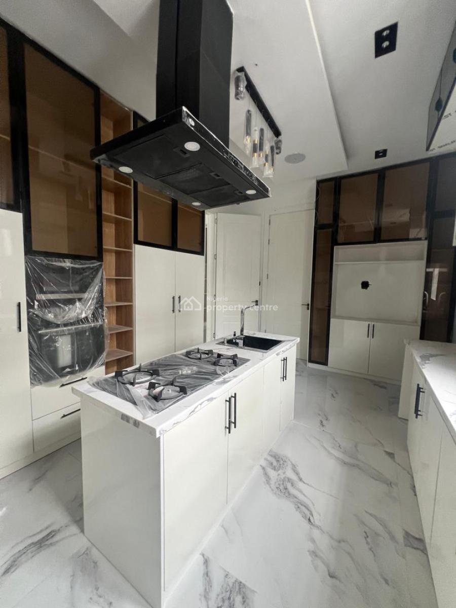 Spacious and Modern 5-bedroom Detached Duplex, Within a Gated Duplex on 2 Floors and Spacious En-suite Rooms, Lekki Phase 1, Lekki, Lagos, Detached Duplex for Sale