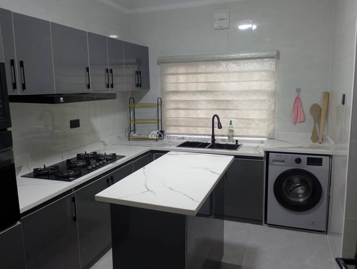 Nice and Spacious 3 Bedroom Apartment, Abiola Farm Estate, Ayobo, Lagos, Flat / Apartment Short Let