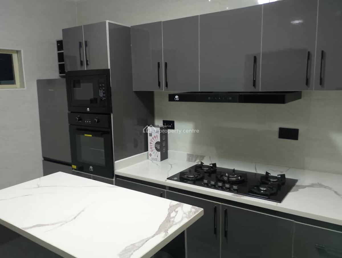 Nice and Spacious 3 Bedroom Apartment, Abiola Farm Estate, Ayobo, Lagos, Flat / Apartment Short Let