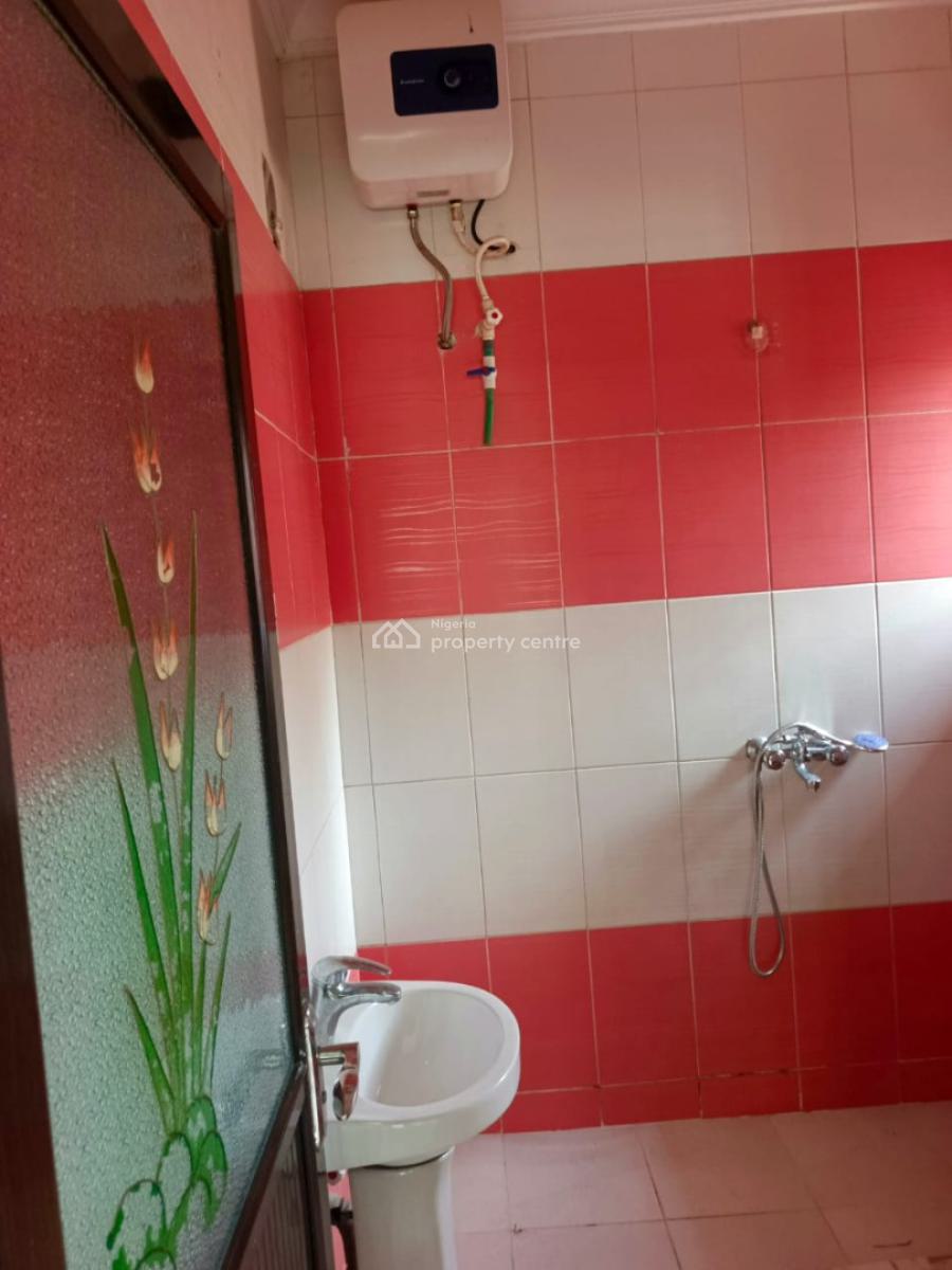 3 Bedroom Flat Apartment, Gra Phase 1, Magodo, Lagos, Flat / Apartment for Rent