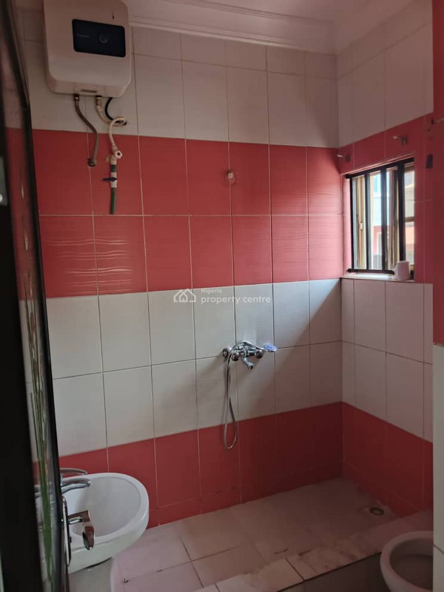 3 Bedroom Flat Apartment, Gra Phase 1, Magodo, Lagos, Flat / Apartment for Rent