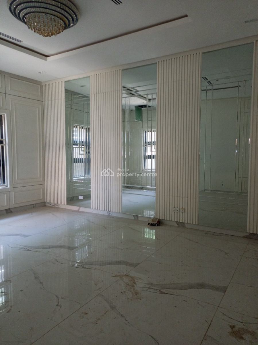 10 Bedrooms Massionate.   New Arrival, Massionate.   Tastefully Finish, By Maitama Main, Maitama District, Abuja, House for Sale