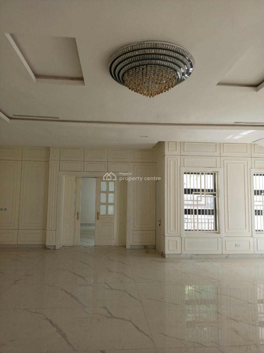 10 Bedrooms Massionate.   New Arrival, Massionate.   Tastefully Finish, By Maitama Main, Maitama District, Abuja, House for Sale