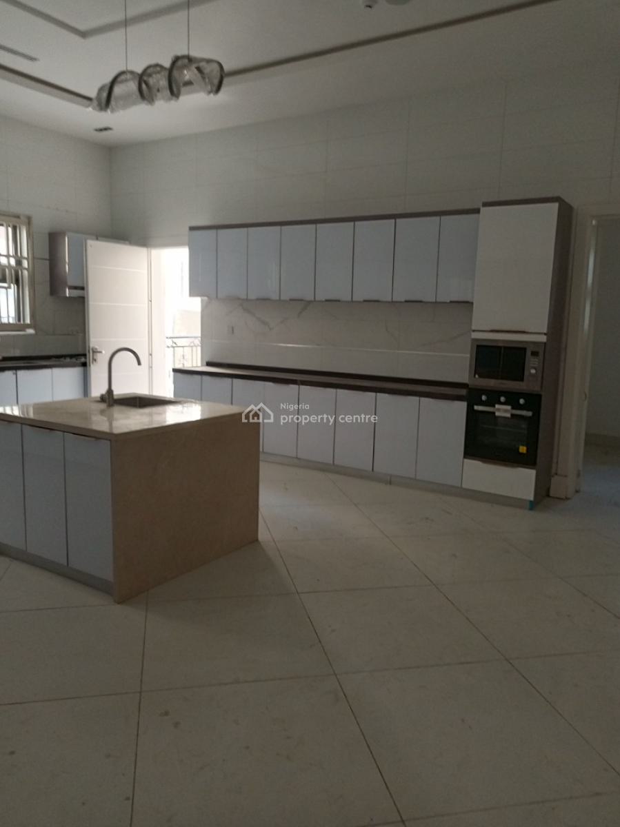 10 Bedrooms Massionate.   New Arrival, Massionate.   Tastefully Finish, By Maitama Main, Maitama District, Abuja, House for Sale