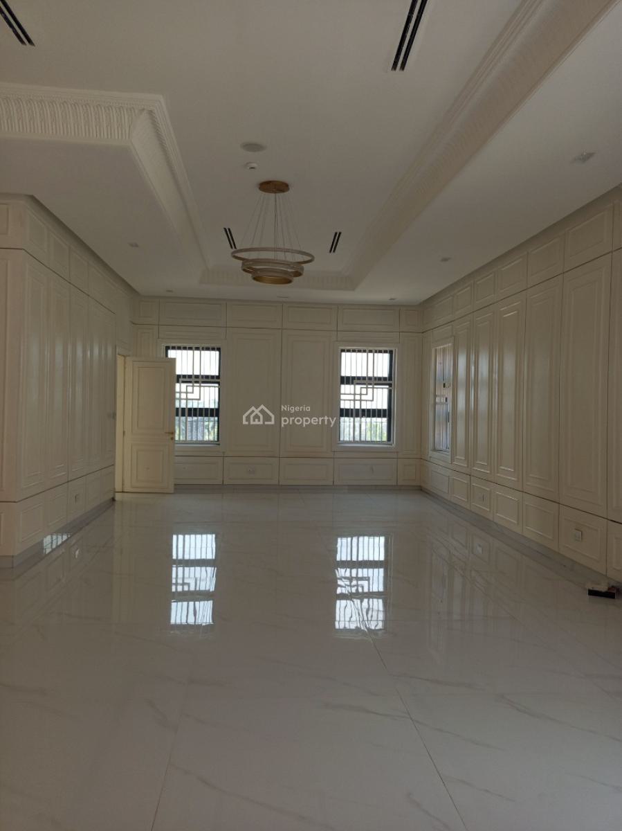 10 Bedrooms Massionate.   New Arrival, Massionate.   Tastefully Finish, By Maitama Main, Maitama District, Abuja, House for Sale