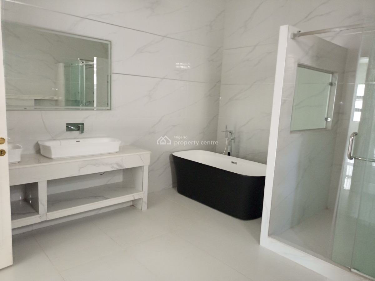 10 Bedrooms Massionate.   New Arrival, Massionate.   Tastefully Finish, By Maitama Main, Maitama District, Abuja, House for Sale