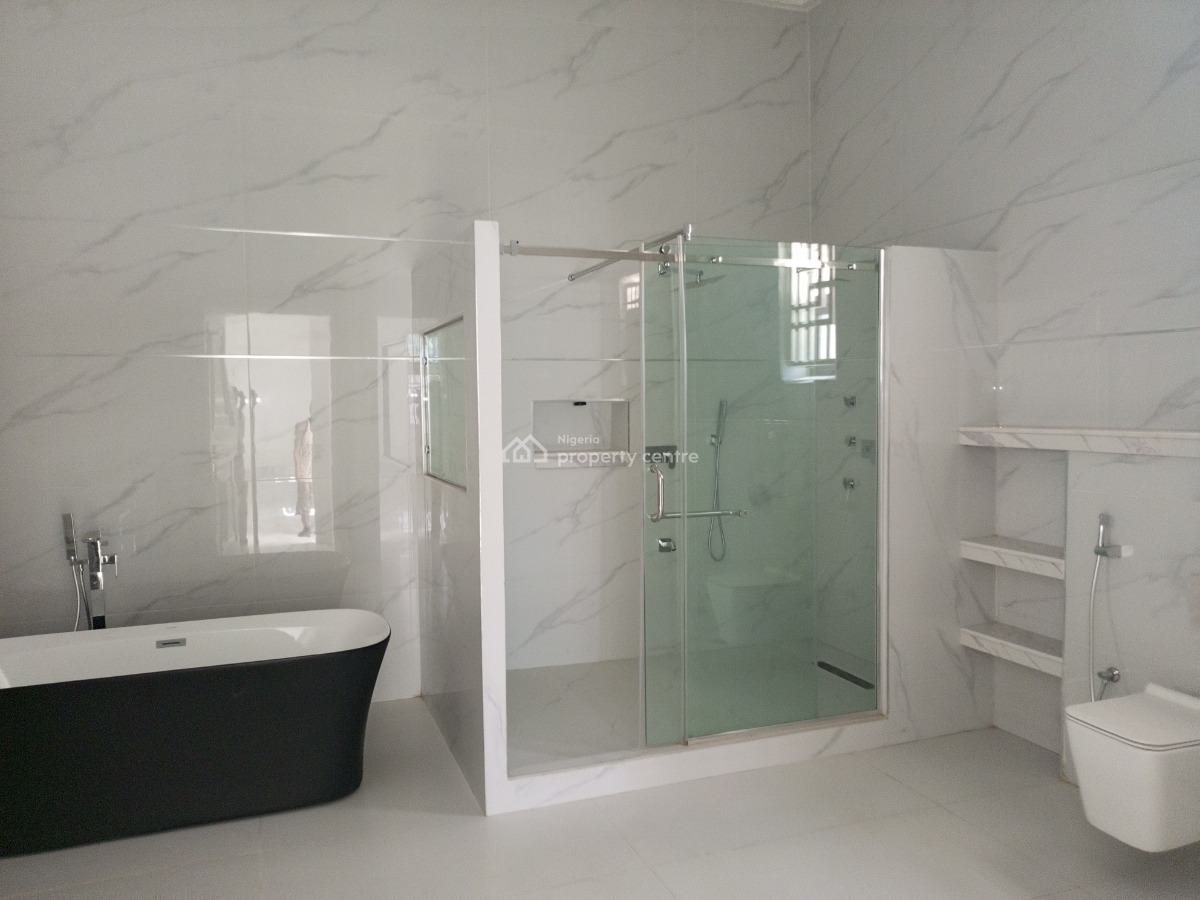 10 Bedrooms Massionate.   New Arrival, Massionate.   Tastefully Finish, By Maitama Main, Maitama District, Abuja, House for Sale