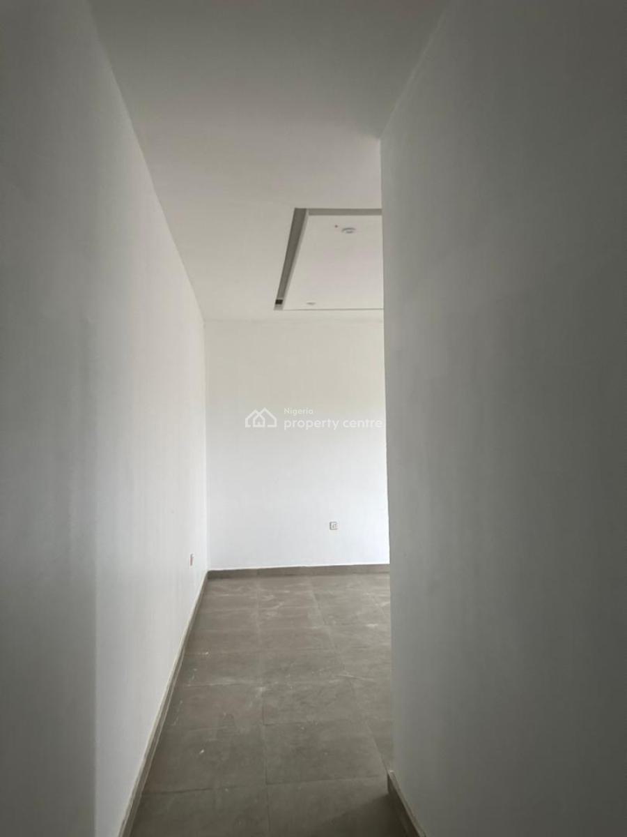 Well Detailed Luxury Brand New Signature, Abraham Adesanya Area, Lekki Phase 2, Lekki, Lagos, Flat / Apartment for Sale