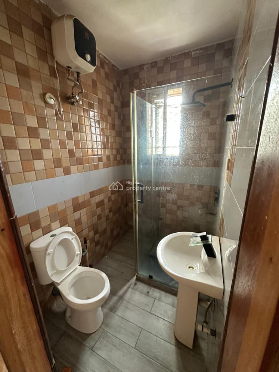 Spacious 2bedroom Apartment, Ologolo, Lekki, Lagos, Flat / Apartment for Rent