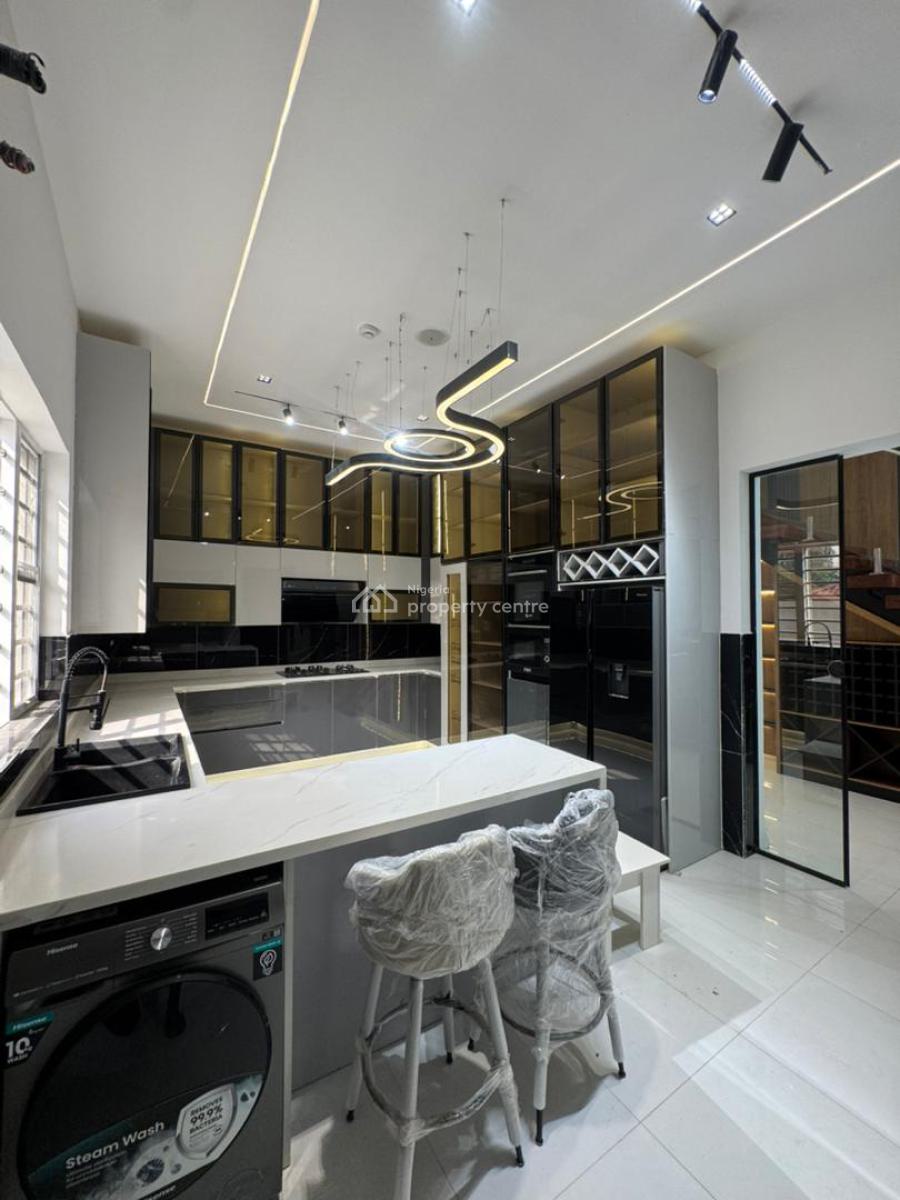 Gorgeous 5 Bedroom Duplex with a Pool,bq and Cinema, Lekki Phase 1, Lekki, Lagos, House for Sale