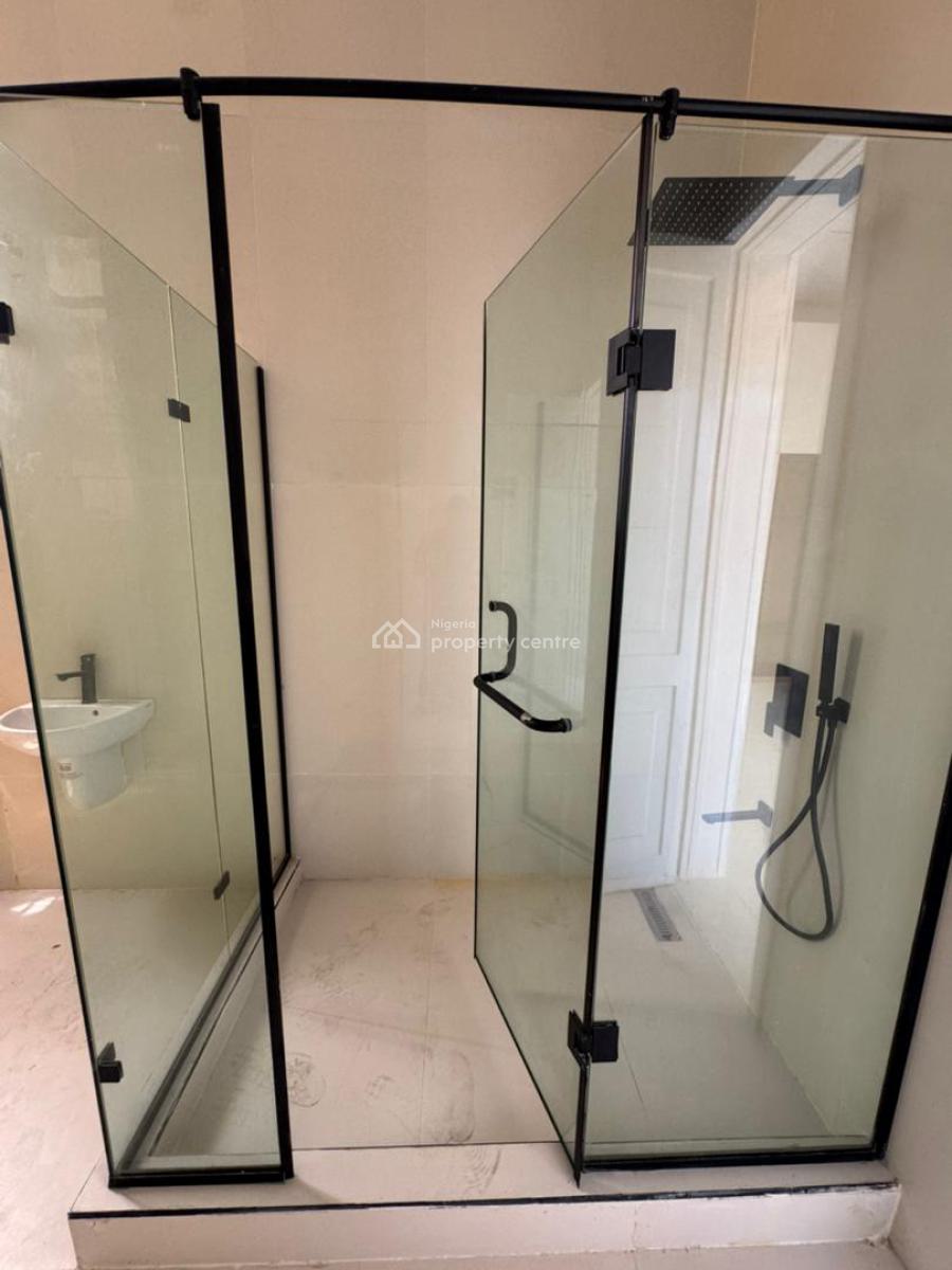 Luxurious 2 Bedroom Apartment with a Pool and Elevator, Lekki Phase 1, Lekki, Lagos, Flat / Apartment for Sale