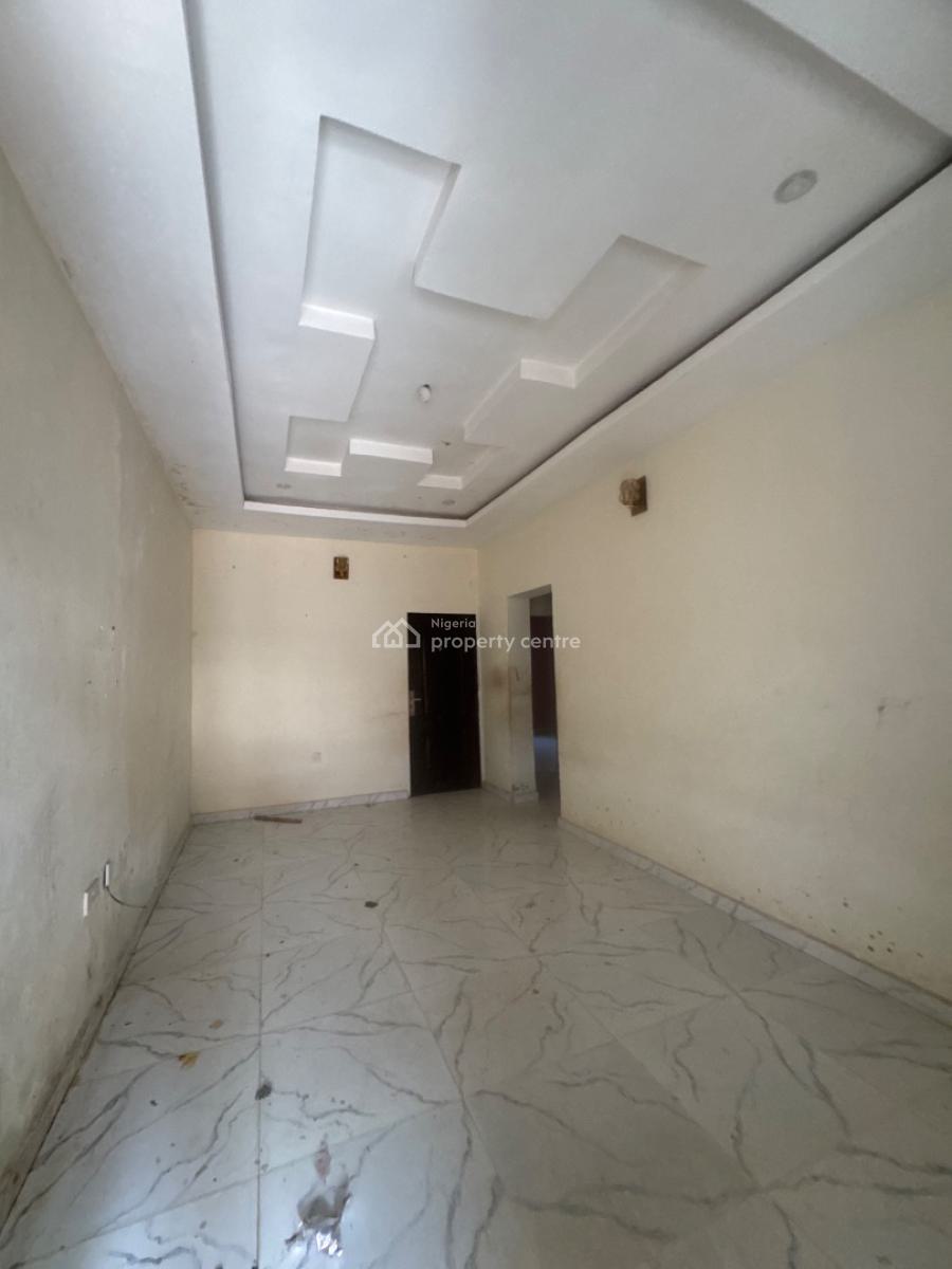 7 Unit of 2 Bedroom Flat with a Mini Flat, Fawole, Igbogbo, Ikorodu, Lagos, Block of Flats for Sale