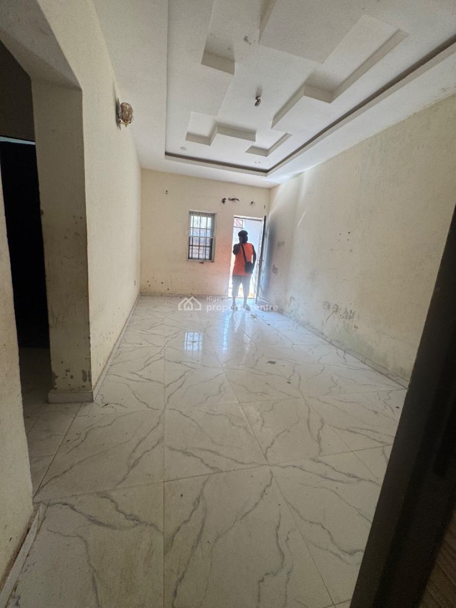 7 Unit of 2 Bedroom Flat with a Mini Flat, Fawole, Igbogbo, Ikorodu, Lagos, Block of Flats for Sale