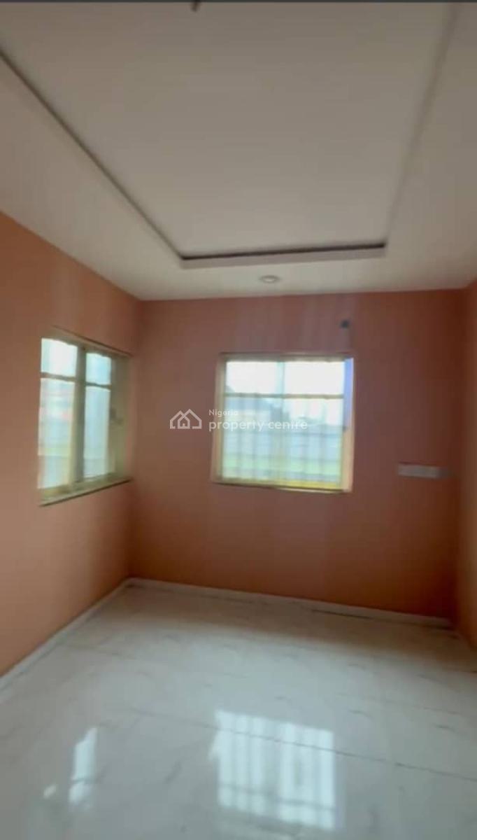 Lovely 2 Bedroom Flat, Ikare Street, Off Muyiwa Opaleye, Via Adetola, Aguda, Surulere, Lagos, Flat / Apartment for Rent