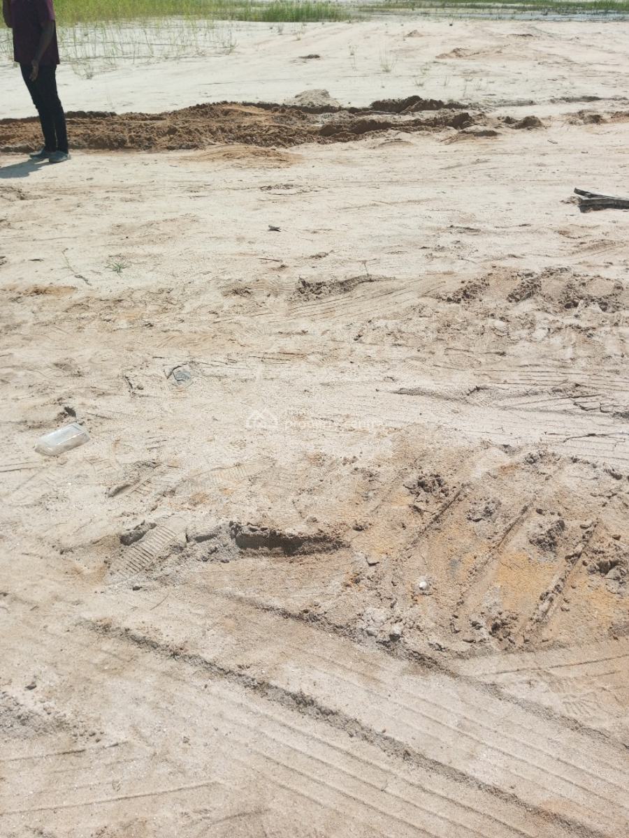 Bare Land of Approximately 1,500sqm, Lekki Phase 1, Lekki, Lagos, Commercial Land for Rent