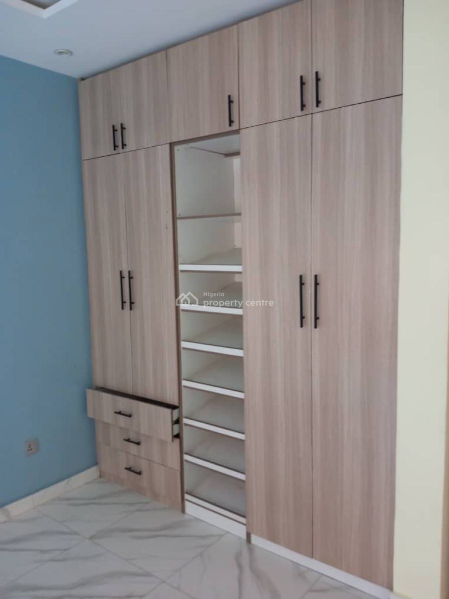 2, Lekki Phase 1, Lekki, Lagos, Flat / Apartment for Rent