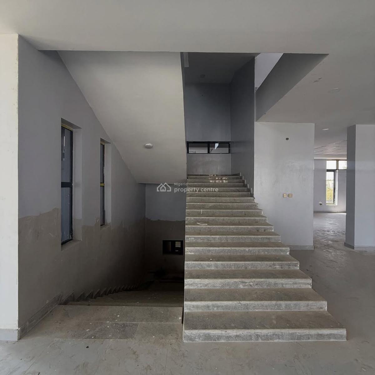 4 Story Building Office Complex with 1,040 Sqm on Each Floor, Lugbe District, Abuja, Office Space for Sale